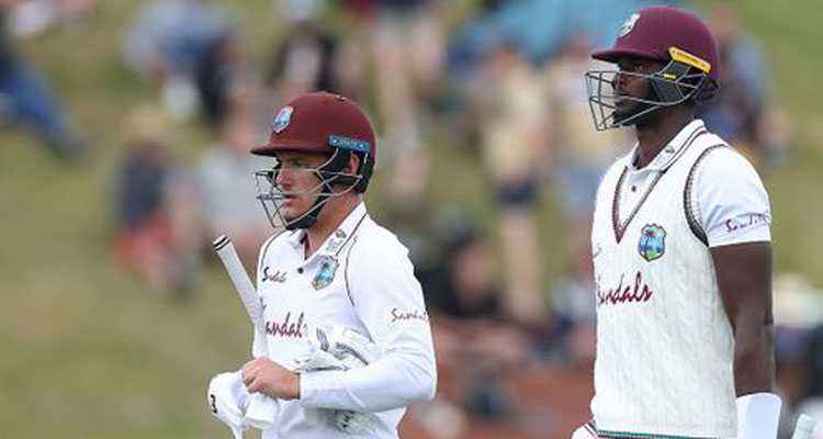 ইনিংস পরাজয়ের হাতছানি ওয়েস্ট ইন্ডিজের সামনে!