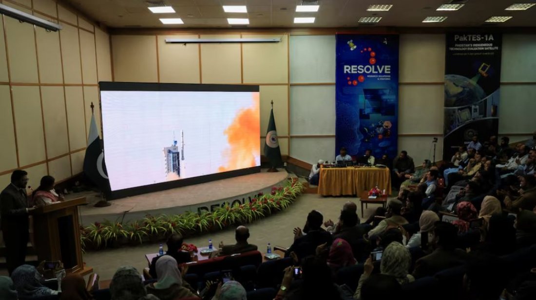 নিজেদের তৈরি প্রথম পর্যবেক্ষণ স্যাটেলাইট উৎক্ষেপণ পাকিস্তানের