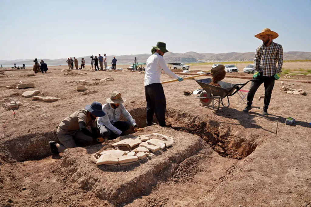 ইরাকে ২ হাজার ৩০০ বছরের পুরোনো ৪০ সমাধির সন্ধান