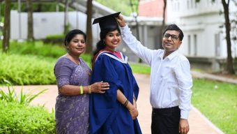 সিঙ্গাপুরে বাংলাদেশি অভিবাসী শ্রমিকের কন্যার সাফল্য