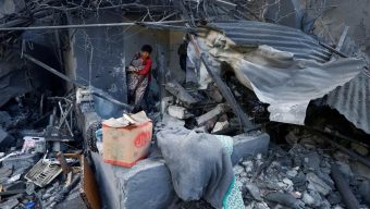 গাজায় ইসরায়েলি হামলা: ১০৪ ফিলিস্তিনি নিহত