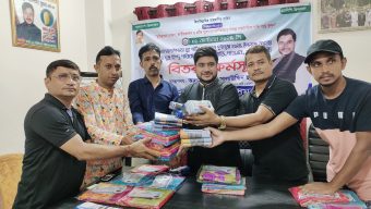 দুর্গাপূজা উপলক্ষে ন্যাশনাল পিপলস যুব পার্টির বিতরণ
