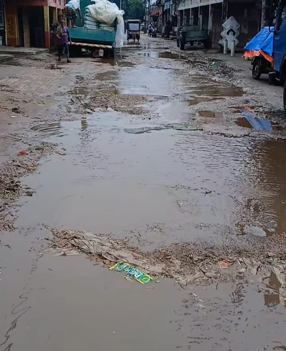 রবিরবাজার–কর্মধা সড়কের বেহাল অবস্থা: খাসিয়া সম্প্রদায়সহ এলাকাবাসীর দুর্ভোগ