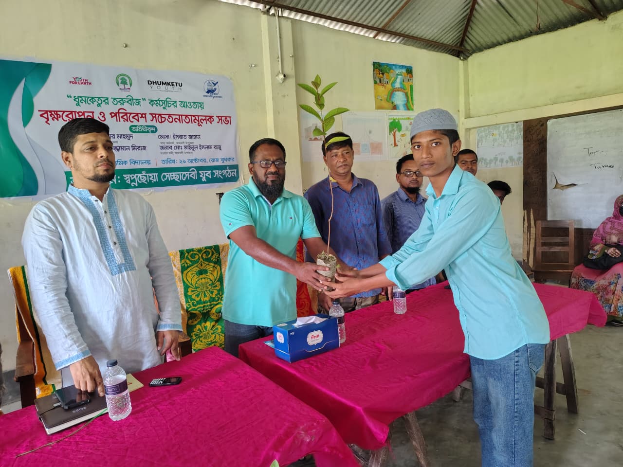 আমতলীতে বৃক্ষরোপন, পরিবেশ সচেতনামূলক সভা ও মাদক বিরোধী শপথ গ্রহন অনুষ্ঠিত