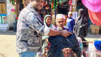 আমতলীতে স্বপ্ন ছোঁয়া স্বেচ্ছাসেবী যুব সংগঠনের পক্ষ থেকে অসহায়দের মাঝে শীতবস্ত্র বিতরণ