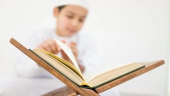 সন্তানকে কোরআন শেখাচ্ছেন? গুরুত্ব দিন এই বিষয়গুলোর উপর